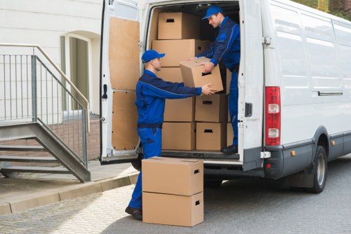 Self storage units in Gunnersbury for local residents and businesses